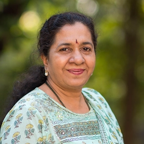 Dr. Roopa S